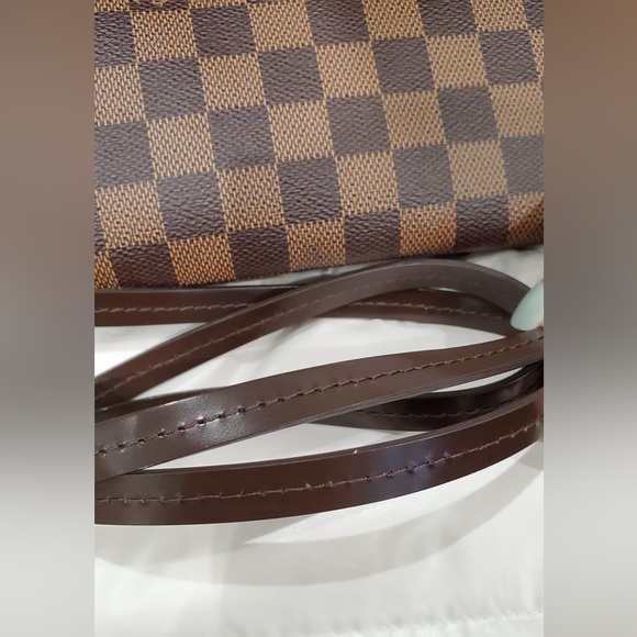 ❌ SOLD ❌ Louis Vuitton Favourite MM - Picture 9 of 13